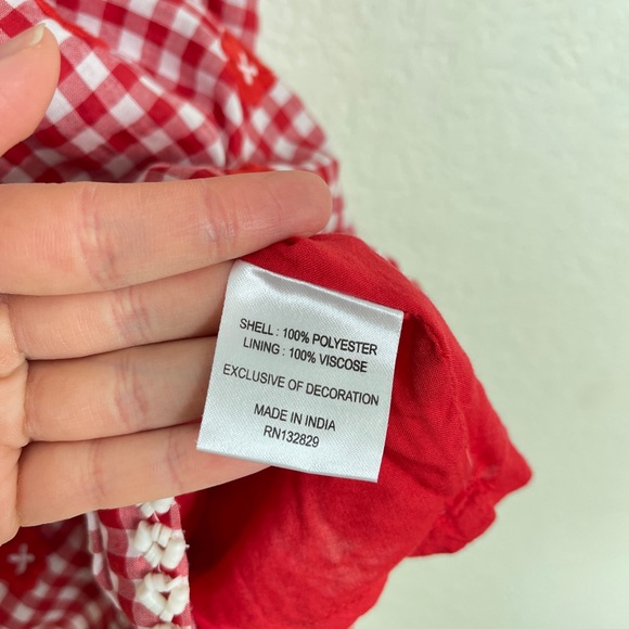 ❌SOLD❌ X by NBD Daimia Embroidered Dress in Red & White - Picture 7 of 8